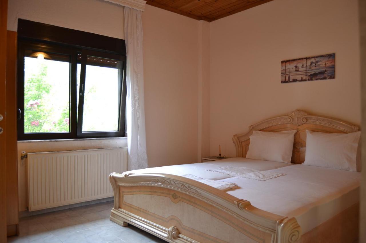 Lazatka Flat In Capital Chora Apartment Samothraki Ngoại thất bức ảnh